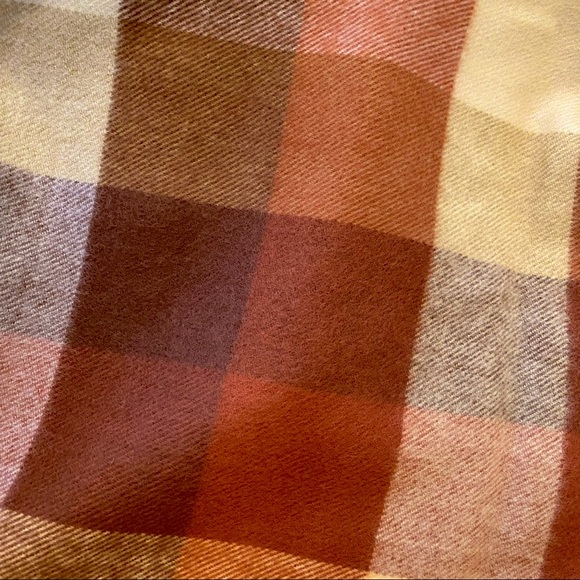 🆕 CHARMING CHARLIE  | WARM CHECKERED SOFT SCARF WITH FRINGE - Picture 2 of 4